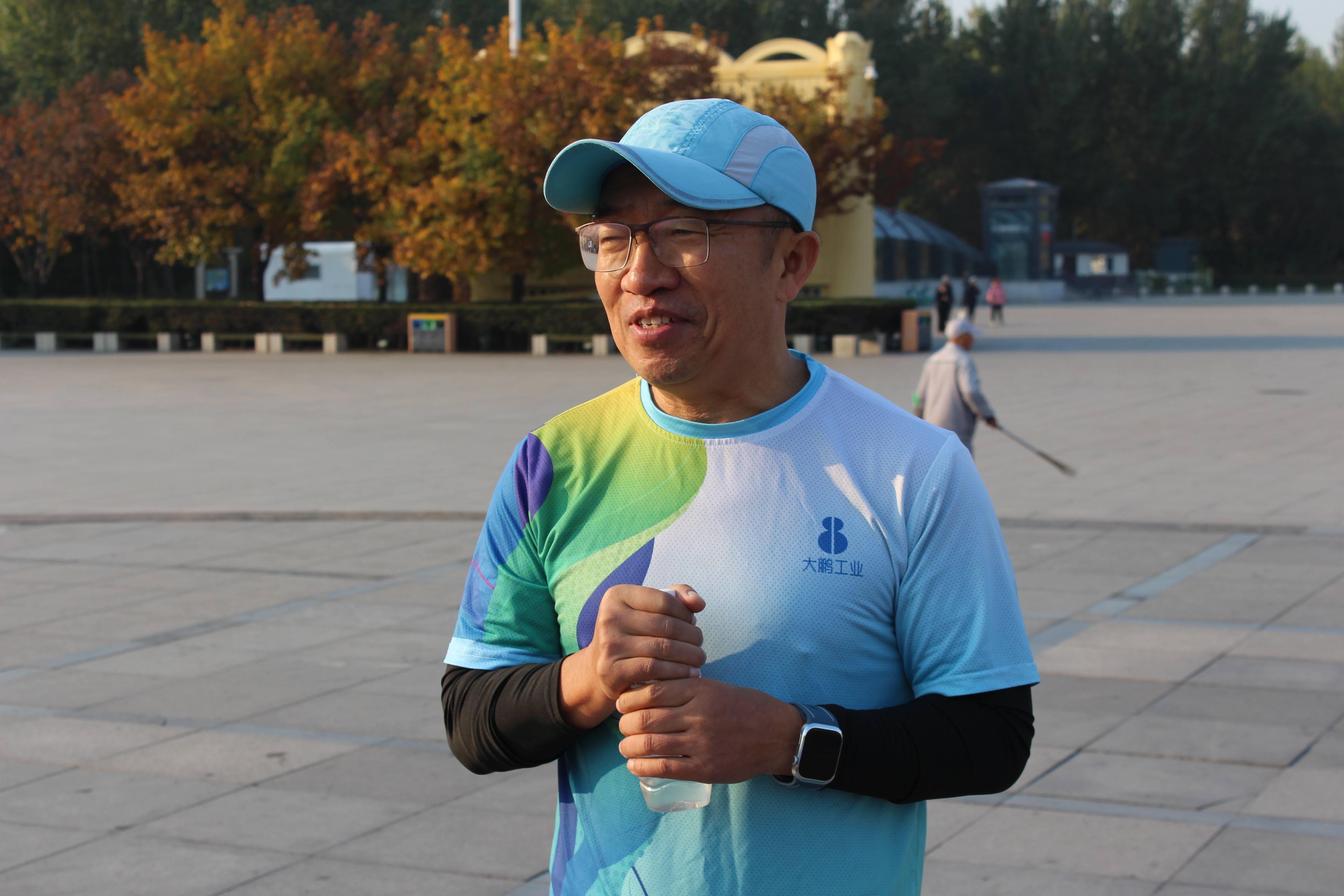 李总讲话.jpg
